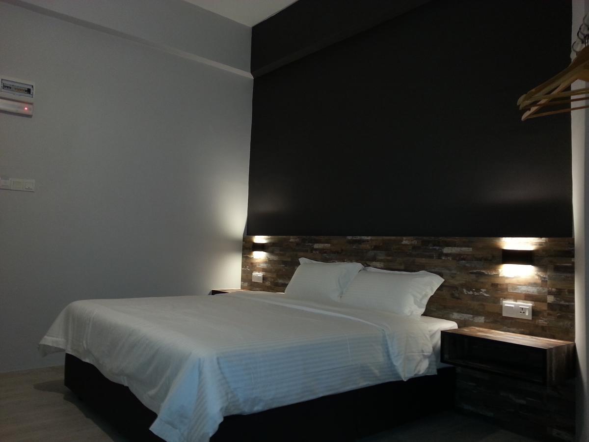 L Hotel Simpang Renggam Exterior photo