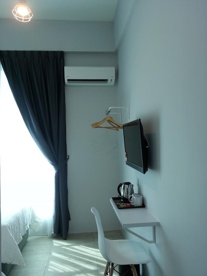 L Hotel Simpang Renggam Exterior photo